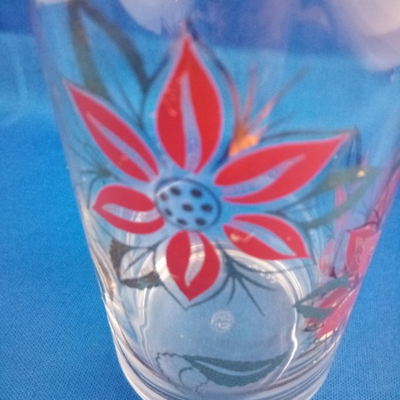 2 Vintage mid century Bormioli glasses red and gold flowers poinsettias - Picture 9 of 9